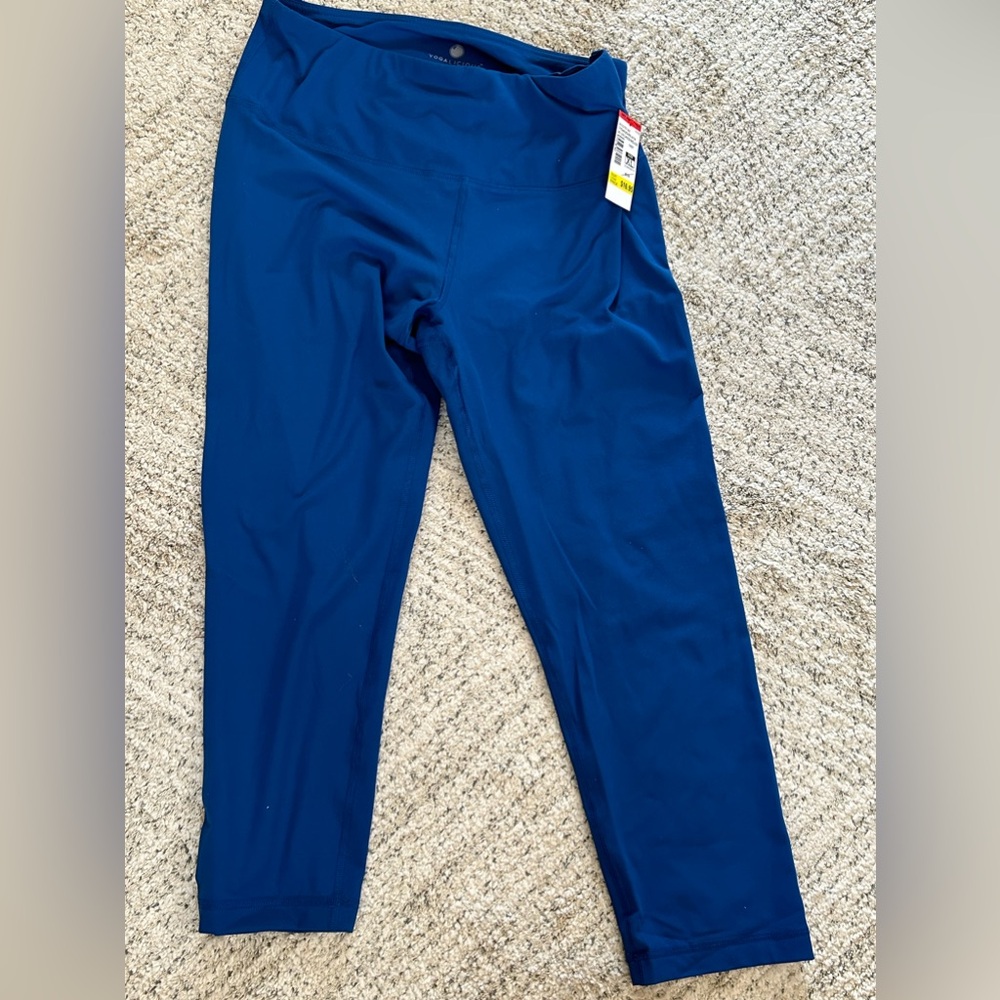 Yogalicious capri active leggings NWT new with tags